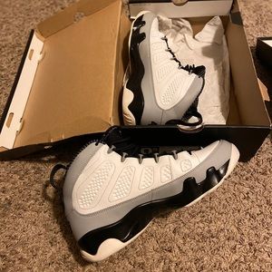 Air Jordan 9 Retro “Wolf Greys”